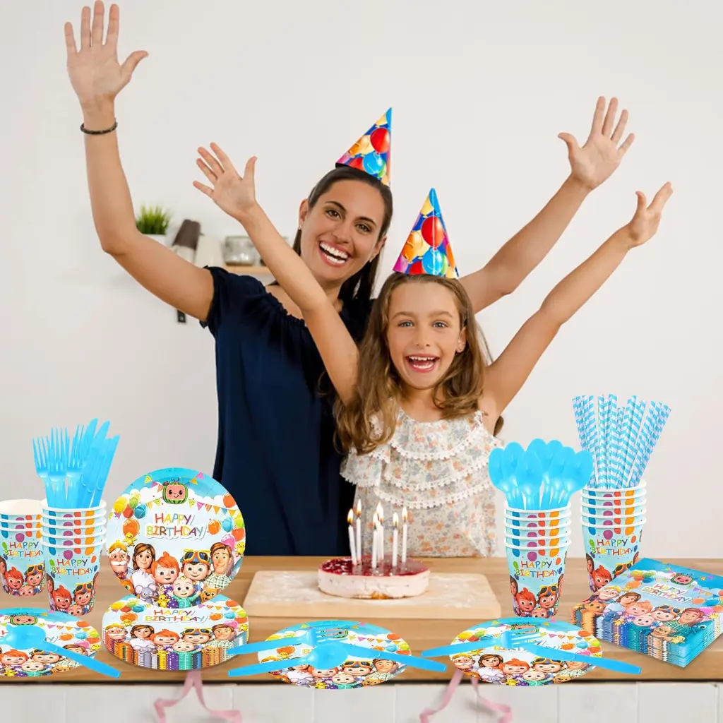 Kit Décorations Fête Enfants Nappe Gobelets Assiettes Ballons  2.webp