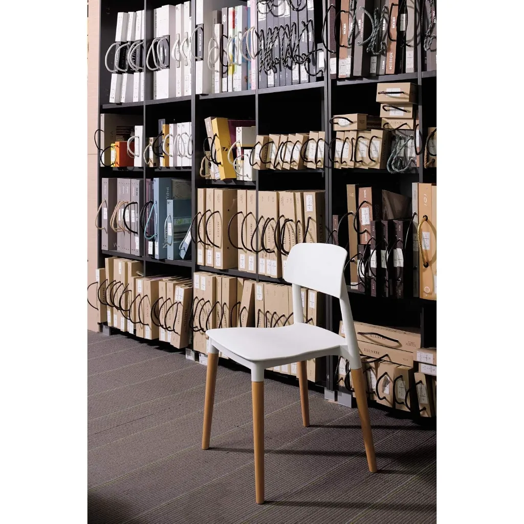 Chaise SCP70W Blanc sophia mayotte 06.webp