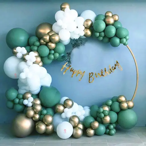 [SPH-ARCH035] Kit Décoration Festive Vert Blanc Chromé Doré 134 Pièces